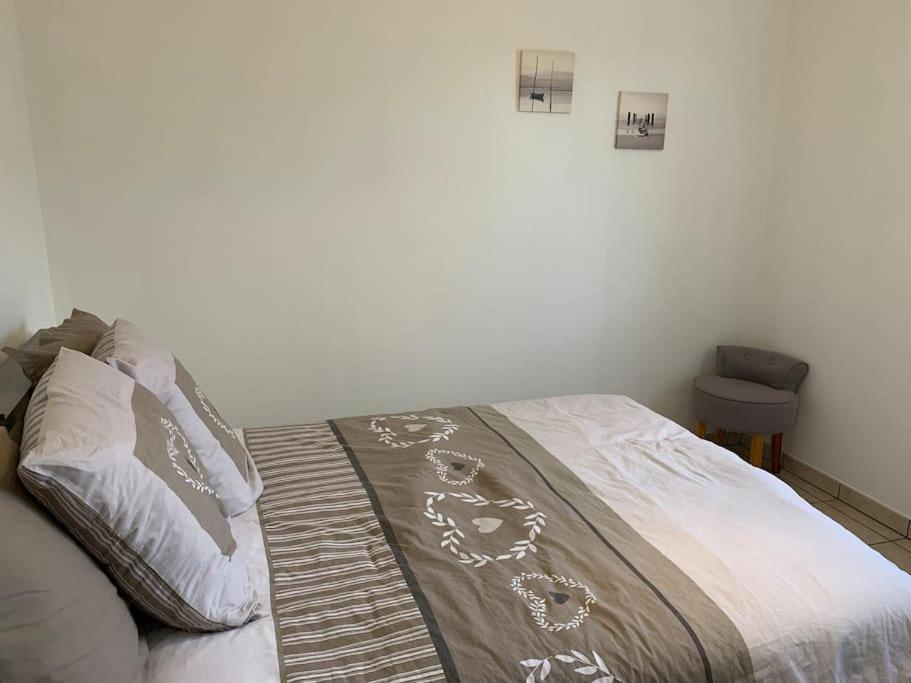 Gite 3 Etoiles Les Gourlines Avec Balneo, Veranda, Piscine Et Garage Avermes Eksteriør bilde